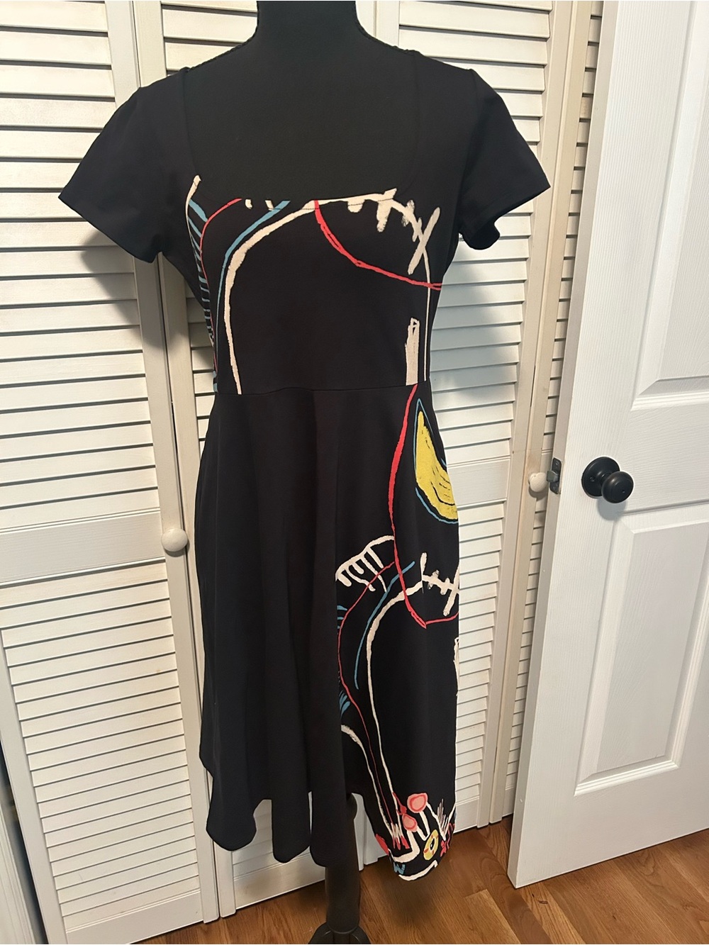 Desigual Black Short-Sleeve A-Line Dress with Multicolor Abstract Accents